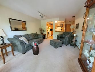 Lakewood Place Apartments - White Bear Lake, MN