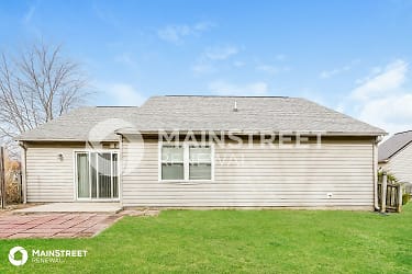 2154 Canvasback Dr - Indianapolis, IN