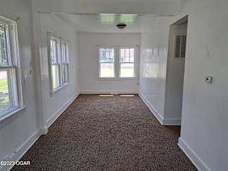 1801 East Ave - Baxter Springs, KS