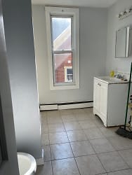 1 Cheney St unit 2 - Worcester, MA