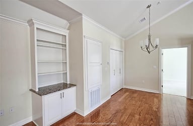 3100 Fairfield Ave #3C - undefined, undefined