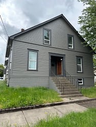 540 SE 5th Ave - Albany, OR