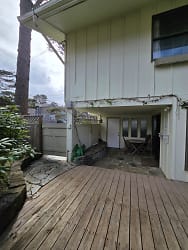 4503 SW Beach Ave - Lincoln City, OR