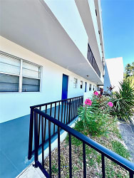 1630 Embassy Dr #112 - West Palm Beach, FL