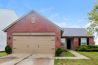 2718 Lullwater Ln - Indianapolis, IN