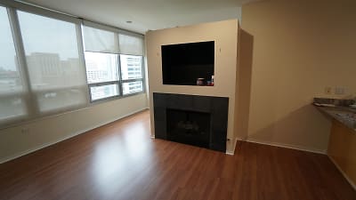 701 S Wells St #1107 - Chicago, IL