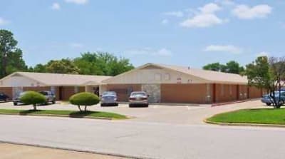 Oakwood Crest Furnished Apartments - Euless, TX