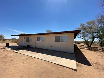 37590 Mulberry Rd - Hinkley, CA