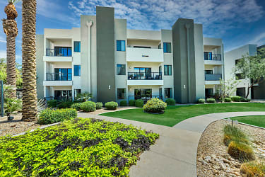 Seven Apartments - Phoenix, AZ