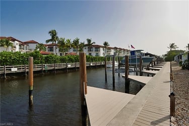 1395 Curlew Ave #4-3 - Naples, FL