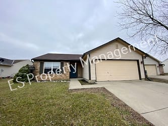 6032 Riversport Ct - Indianapolis, IN