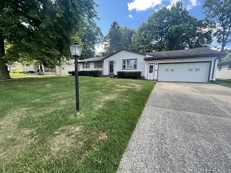 743 Forest-Ridge Dr - Youngstown, OH
