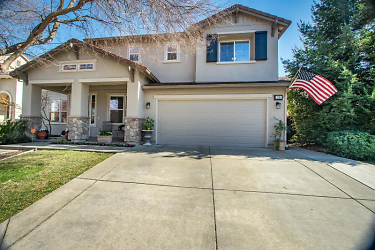 109 Candlewood Ct - Lincoln, CA