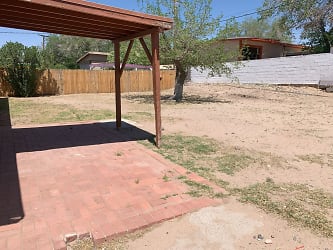 1845 Foster Rd - Las Cruces, NM