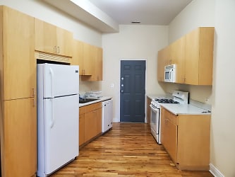 2300 N Milwaukee Ave unit 2 - Chicago, IL