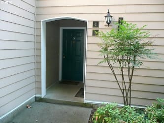 8405 SW Curry Dr unit D - Wilsonville, OR