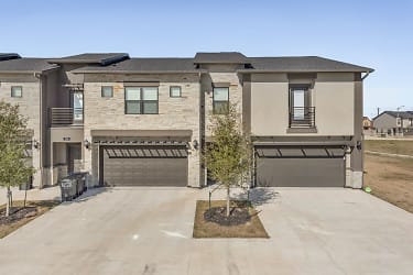 2845 Papa Bear Dr unit 3-Bed - College Station, TX