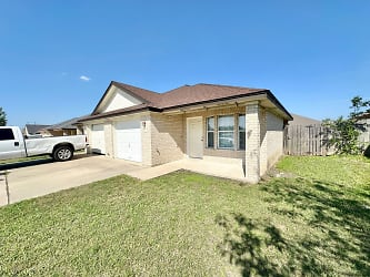 2608 Seabiscuit Dr - Killeen, TX