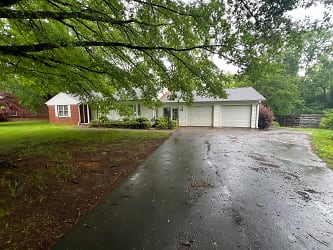 3766 Clemmons Rd - Clemmons, NC
