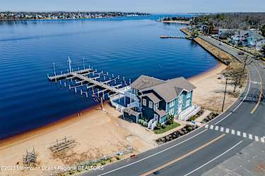 706 Hillside Ave - Pine Beach, NJ