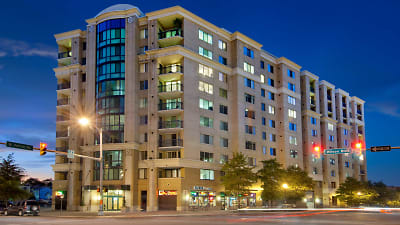 2201 Wilson Apartments - Arlington, VA