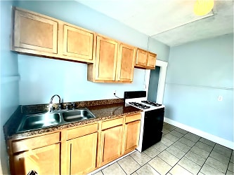 Spring Special On 3rd Street! Apartments - Louisville, KY