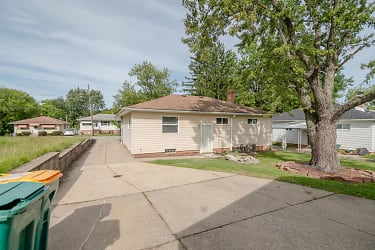 5071 Miller Ave - Maple Heights, OH