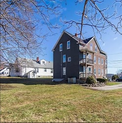 23 Everett Ave unit 2 - Webster, MA