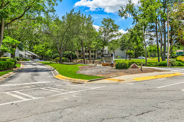 Meadow Crossing Apartments - Conyers, GA