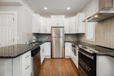 920 Ward Pkwy - undefined, undefined