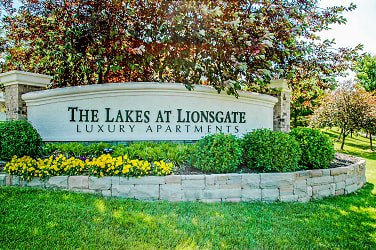 The Lakes At Lionsgate Apartments - Overland Park, KS