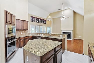 567 Cheshire Dr - Coppell, TX