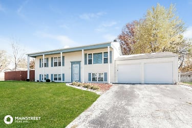 5 Churchill Downs Dr - St Peters, MO