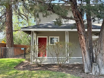 14 SE McKinley Ave - Bend, OR