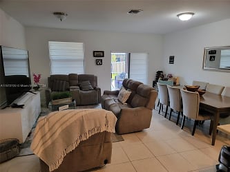 25278 SW 108th Ave - Homestead, FL