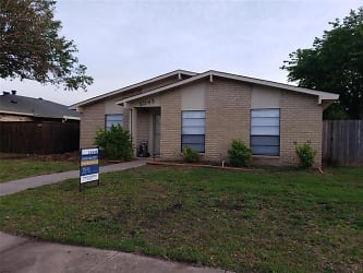 5045 Shannon Dr - The Colony, TX