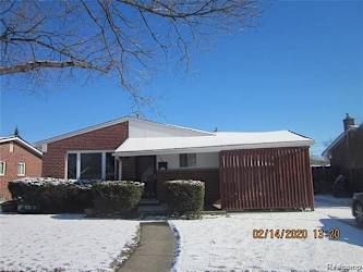6164 Coolidge St - Dearborn Heights, MI