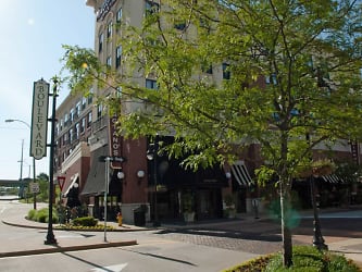 The Residences At The Boulevard Apartments - Saint Louis, MO