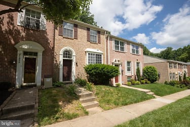 11848 New Country Ln - Columbia, MD