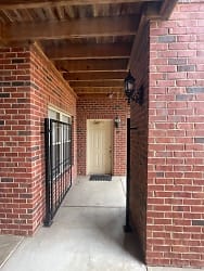 4801 Lyons View Pike unit B101 - Knoxville, TN