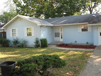 219 Old College Pl - Mountain Home, AR