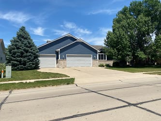 215 Bison Trail - North Sioux City, SD