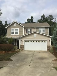 300 Steedmont Dr - Holly Springs, NC