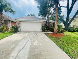1738 Golfview Dr - Kissimmee, FL