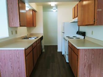 Spacious Two And Three Bedroom Homes Apartments - Independence, KS