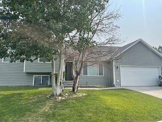 1721 Country Manor Blvd - Billings, MT