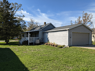 15 Tower St SW - Clearbrook, MN