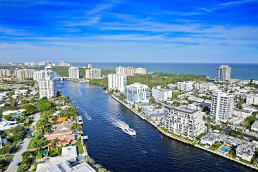 615 Bayshore Dr #303 - Fort Lauderdale, FL