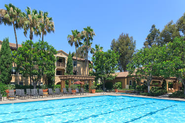 Estancia Apartment Homes - Irvine, CA