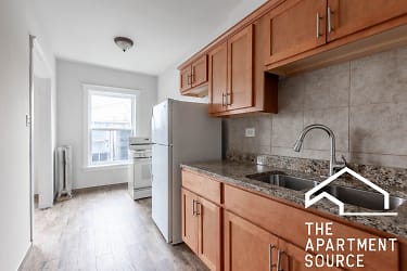 2712 N Milwaukee Ave unit 201 - Chicago, IL